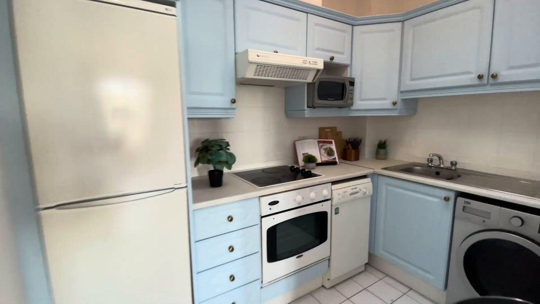 ID: 3008, 2 Bedroom Property, Dublin 4