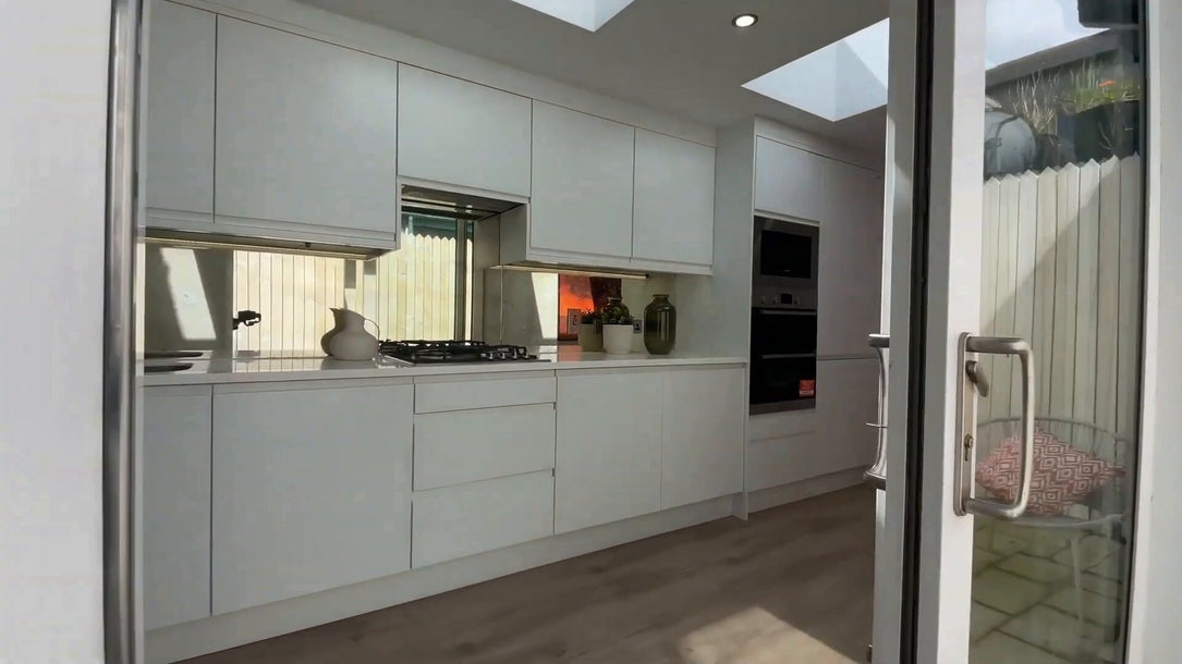 ID: 3402, 2 Bedroom Property, Dublin 8