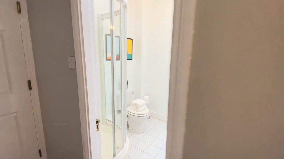ID: 3008, 2 Bedroom Property, Dublin 4