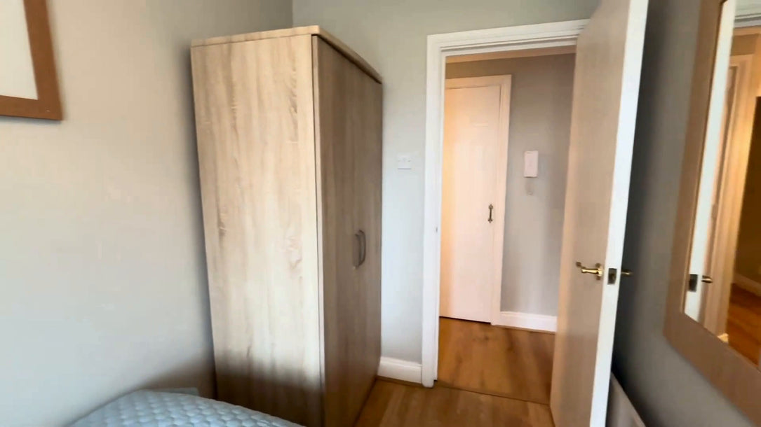 ID: 3909, 3 Bedroom Property, Dublin 2