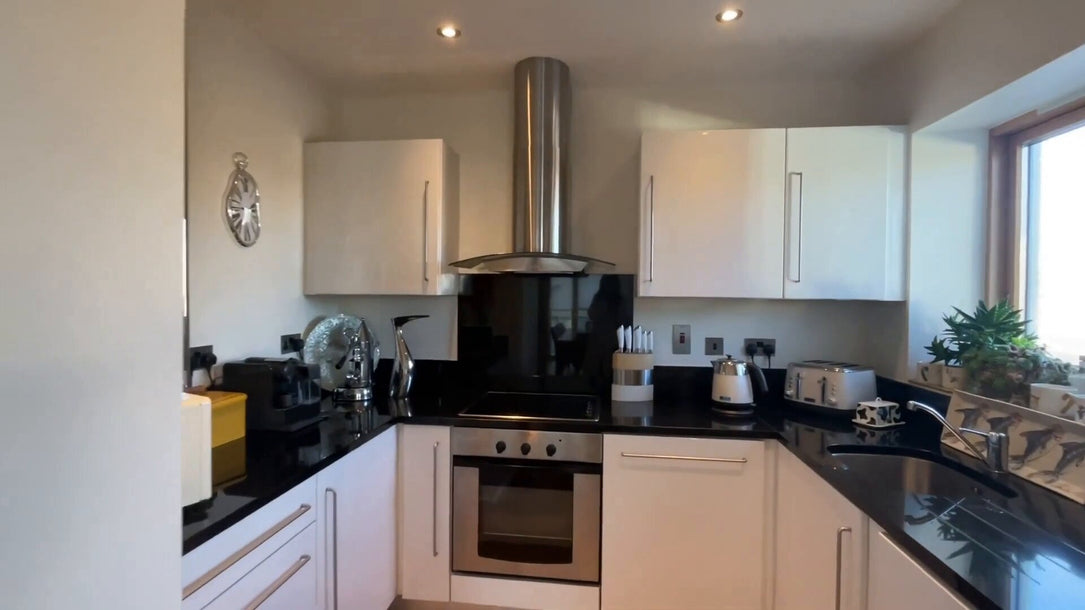 ID: 3019, 3 Bedroom Property, Dublin 2