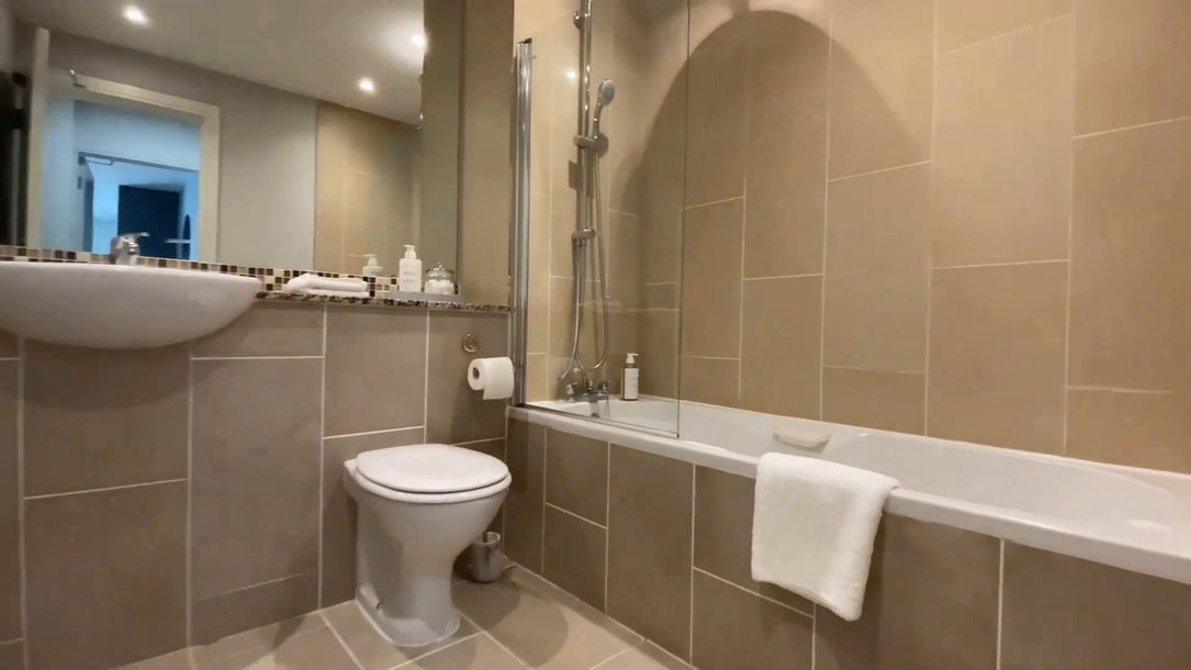 ID: 3002, 2 Bedroom Property, Dublin 2