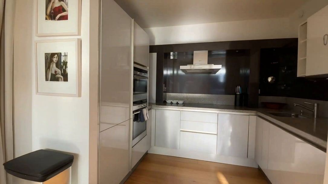 ID: 3000, 2 Bedroom Property, Dublin 2