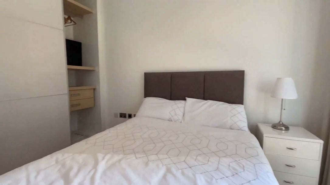 ID: 3000, 2 Bedroom Property, Dublin 2