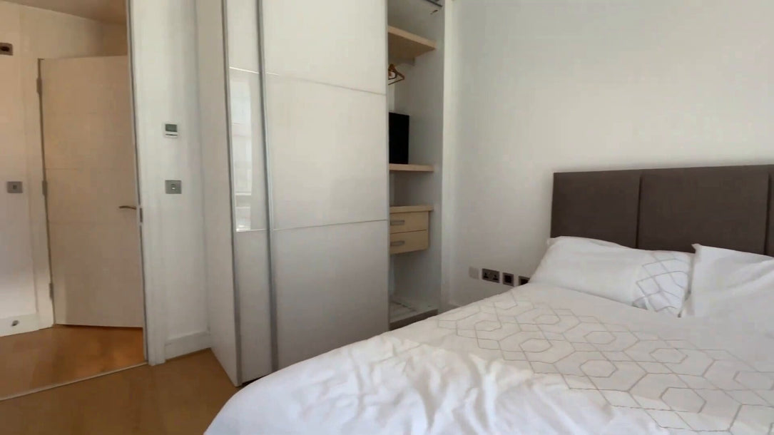 ID: 3000, 2 Bedroom Property, Dublin 2