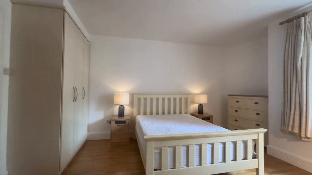 ID: 3048, 2 Bedroom Property, Dublin 8